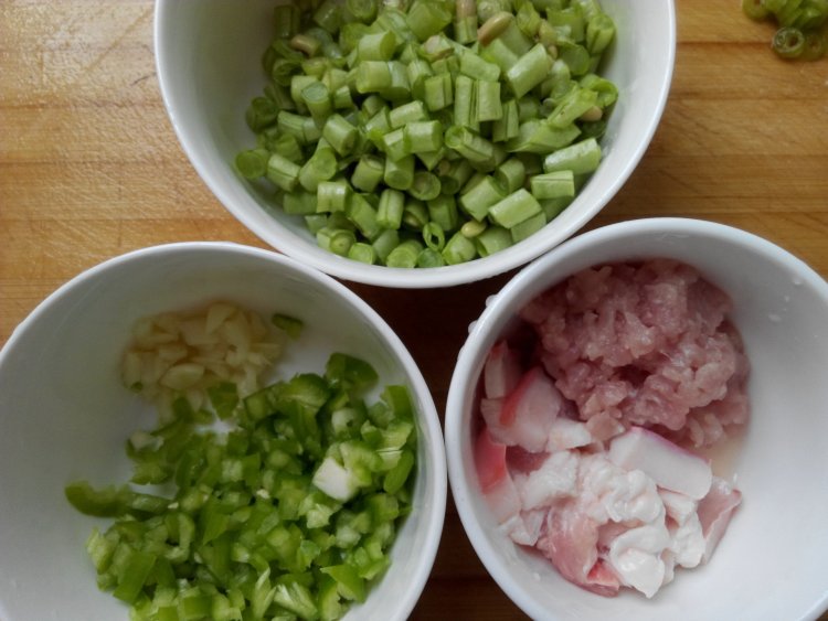 青豆角肉末#新鲜从这步骤1