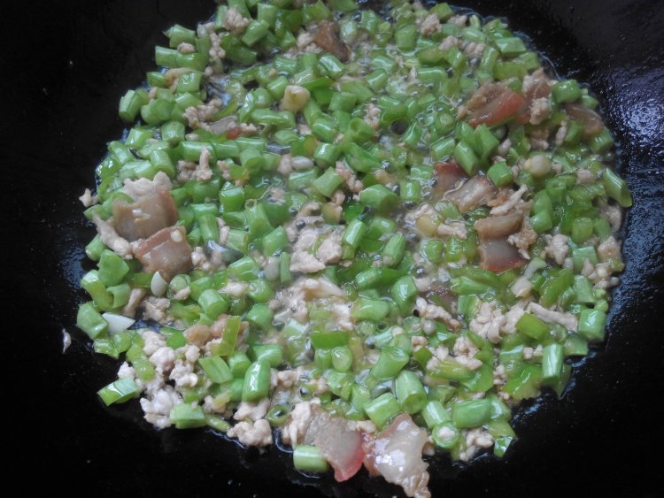 青豆角肉末#新鲜从这步骤5
