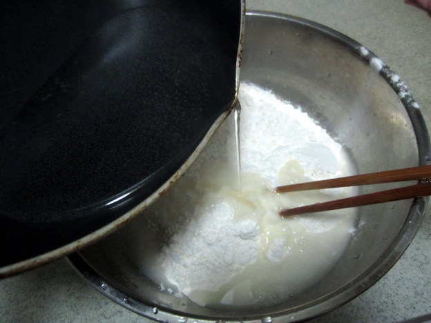 圆白菜肉沫烫面馅饼#步骤3
