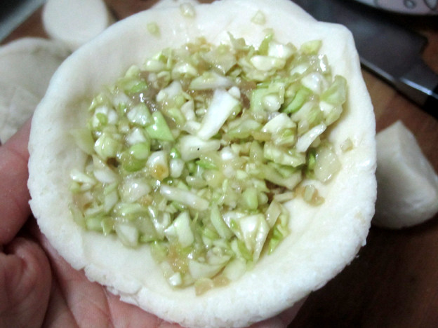圆白菜肉沫烫面馅饼#步骤8