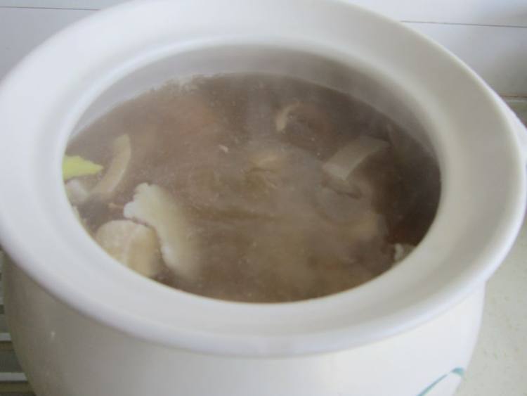 墨鱼干炖莴笋步骤6