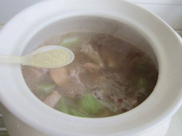 墨鱼干炖莴笋步骤10