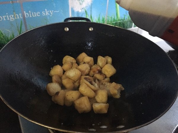 油豆腐炒肉片步骤7