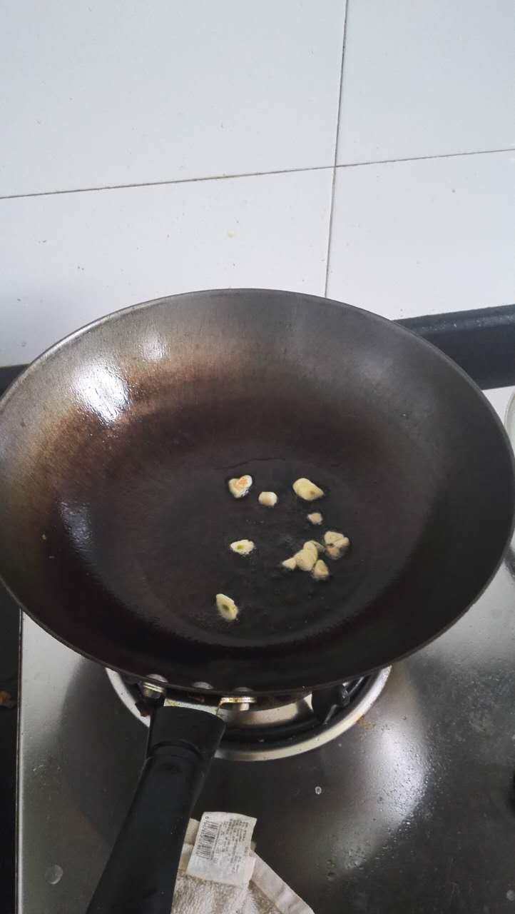 鸡蛋炒肉片步骤3