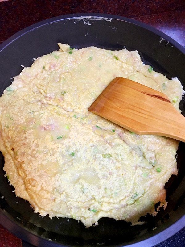 香䓤肉末煎蛋饼步骤4