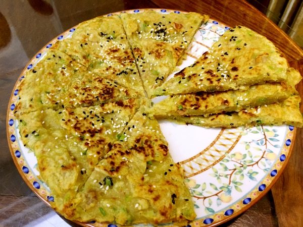 香䓤肉末煎蛋饼步骤7