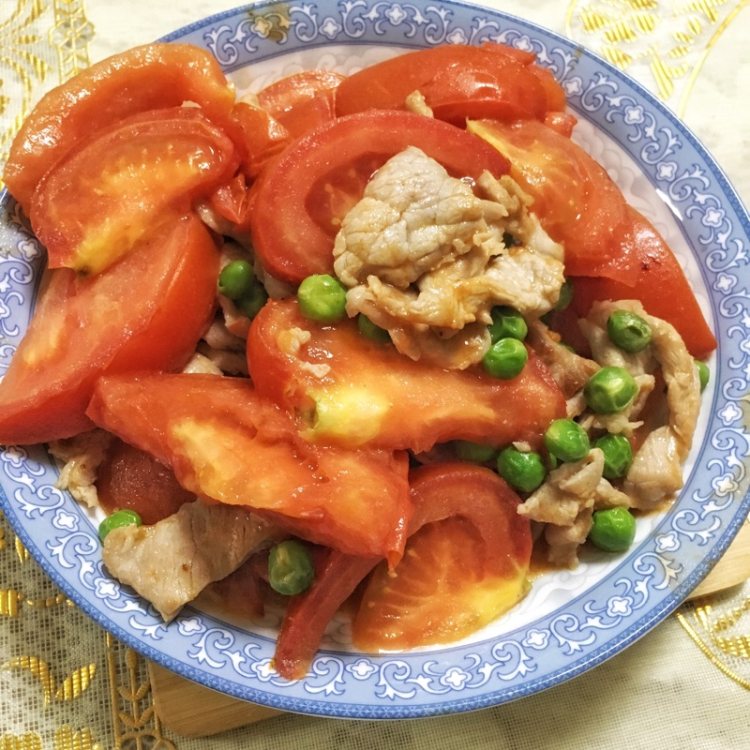 番茄豌豆炒肉片步骤6