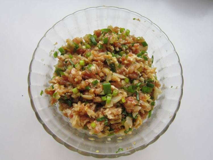 酸菜肉末煎饺步骤6