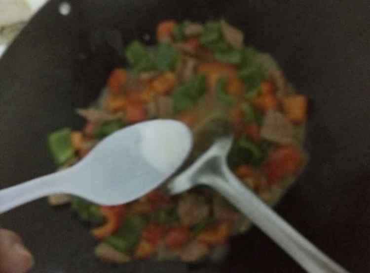 青红椒炒猪肉步骤12