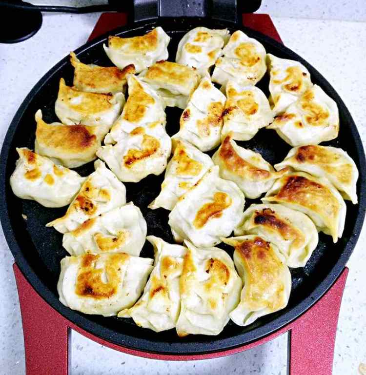 煎饺子（电饼铛）步骤7