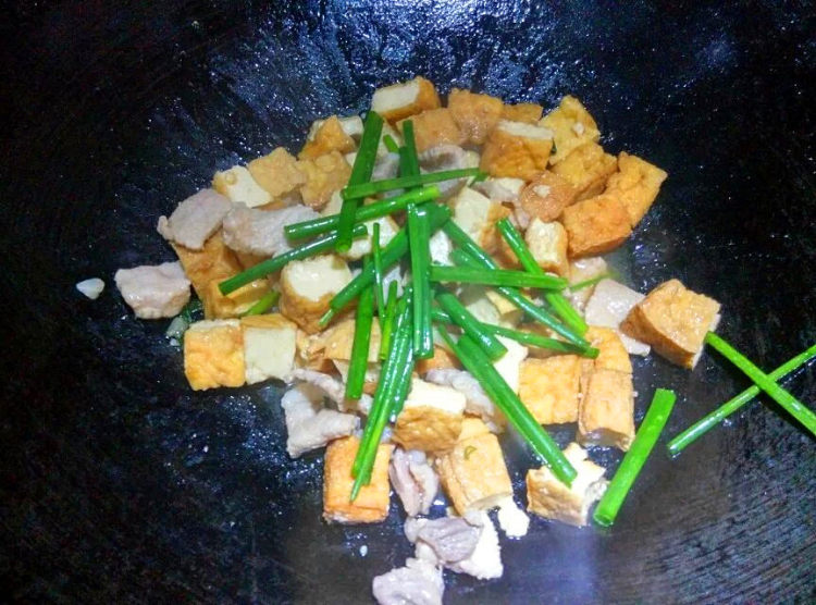 肉焖豆腐步骤6