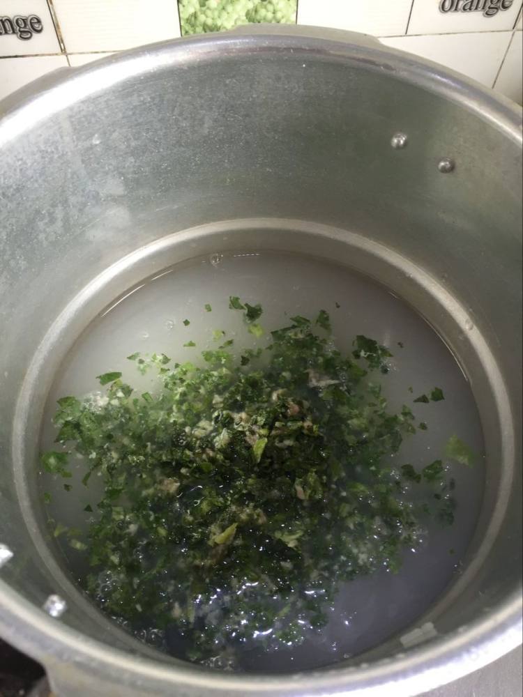 莴笋叶肉末粥#多效护步骤5