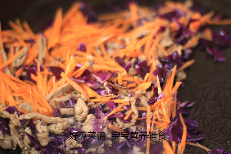 杂蔬肉丝焖饭步骤4