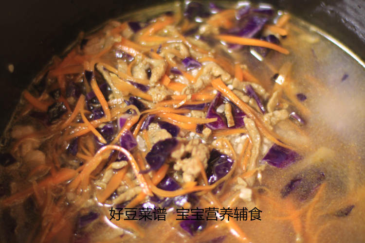 杂蔬肉丝焖饭步骤5