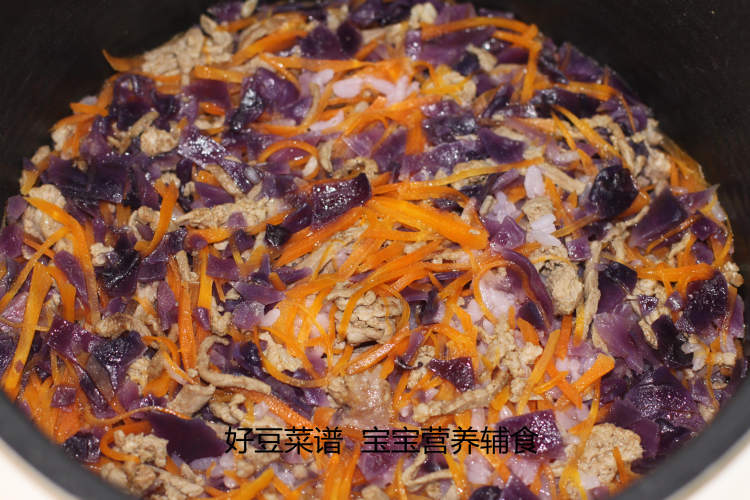 杂蔬肉丝焖饭步骤6