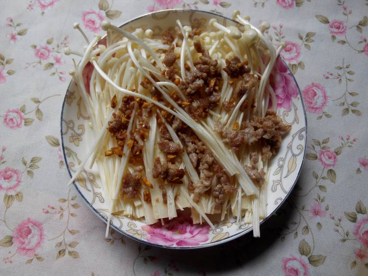 蒜蓉肉末蒸金针菇#多步骤6