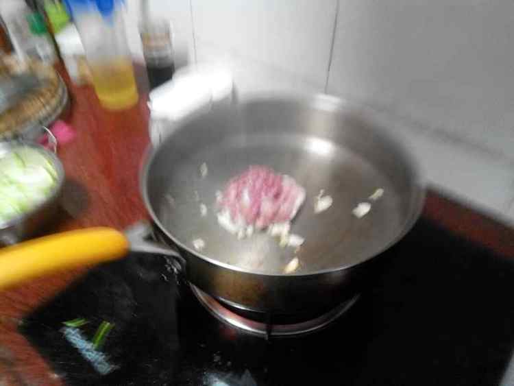 肉丝爆炒云南小瓜步骤5