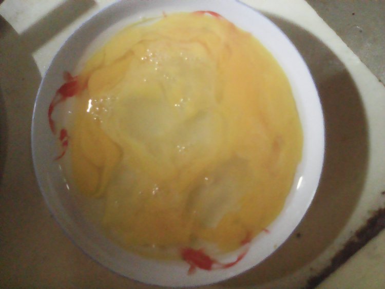 蛋皮辣椒炒肉步骤2