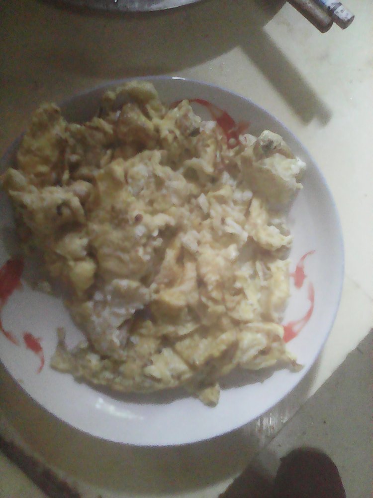 蛋皮辣椒炒肉步骤3
