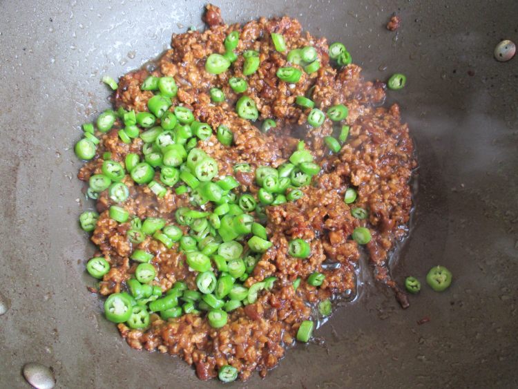 杭椒香菇肉酱步骤10
