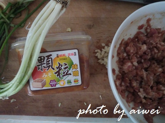 猪骨肉味噌拉面步骤1