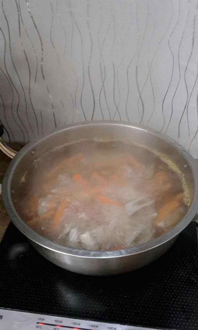 什锦蔬菜炒肉步骤4