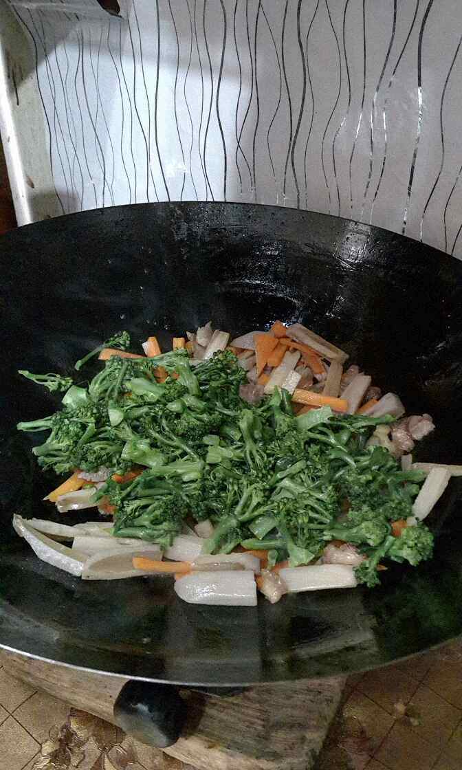 什锦蔬菜炒肉步骤8