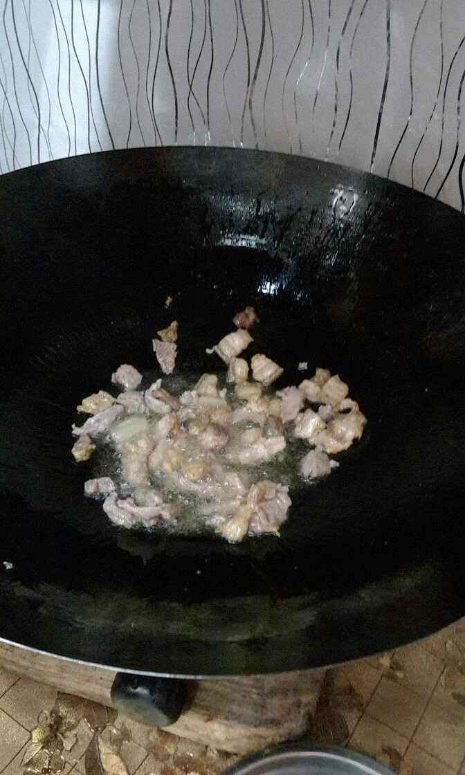 什锦蔬菜炒肉步骤6