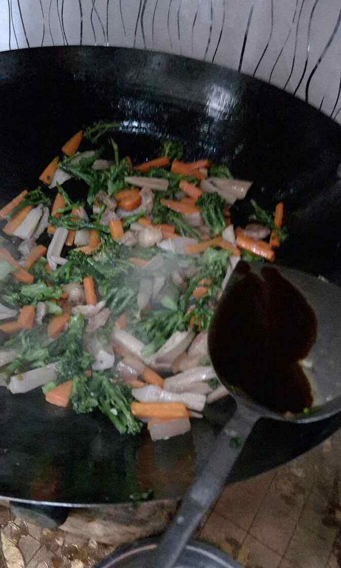 什锦蔬菜炒肉步骤10