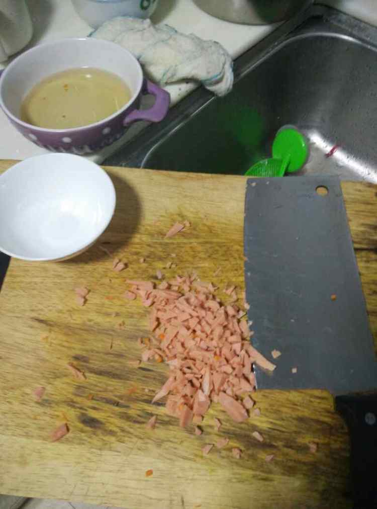 香菇胡萝卜肉末炒饭步骤3