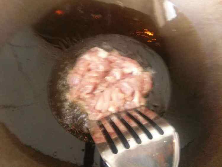 大葱孜然炒肉片步骤2