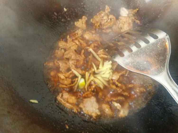 大葱孜然炒肉片步骤5