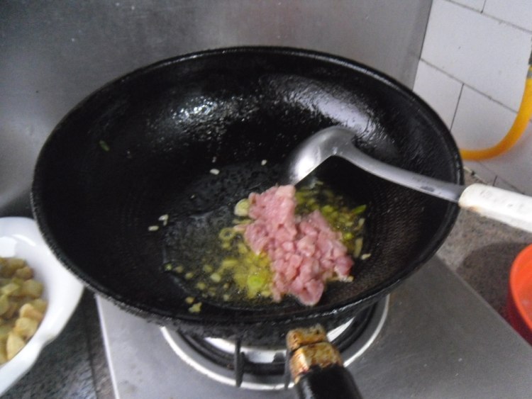 肉末土豆丁步骤6