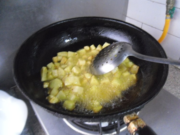 肉末土豆丁步骤4
