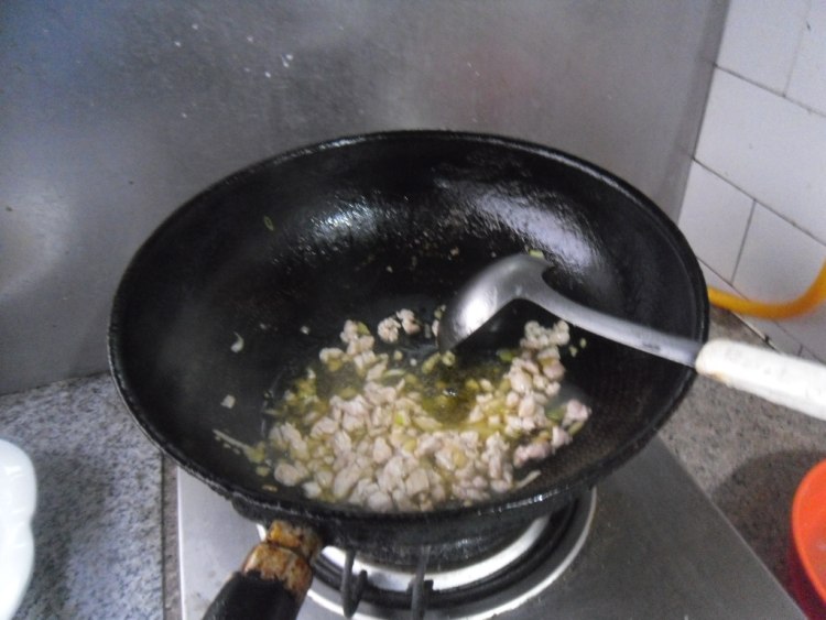 肉末土豆丁步骤7