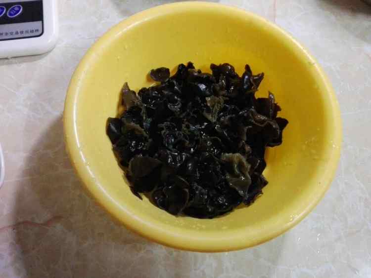 木耳肉片炒青瓜步骤2