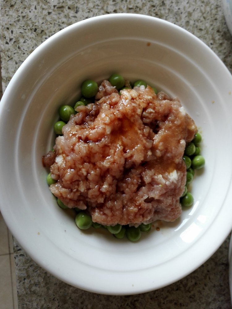 肉末蒸豌豆步骤3