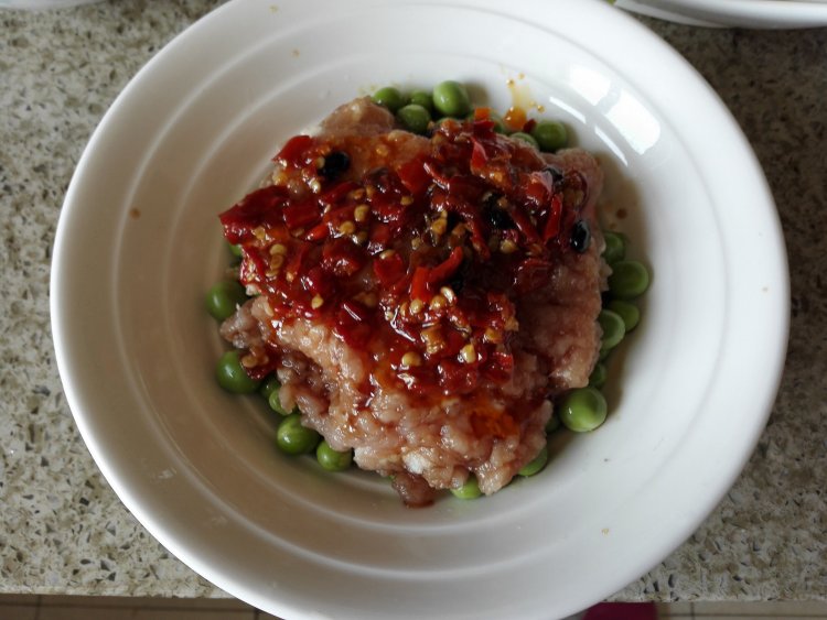 肉末蒸豌豆步骤4