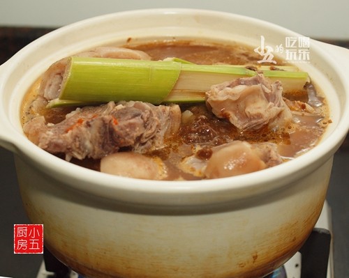 沙茶羊肉煲步骤6