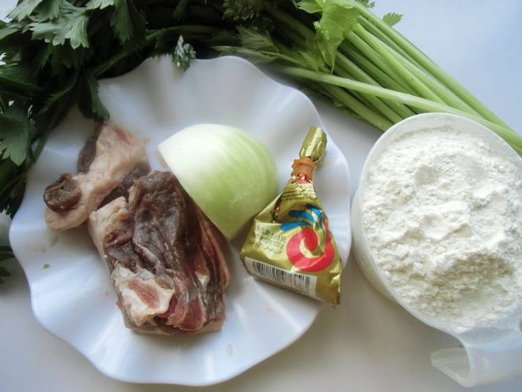 毛芹菜羊肉包子#盛夏步骤1