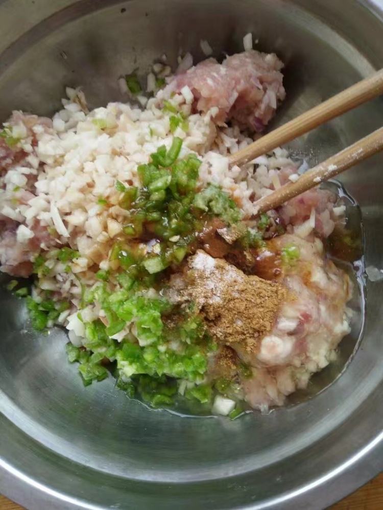 #盛夏餐桌#羊肉煎包步骤6