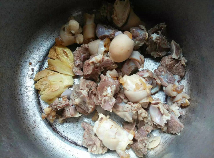 清补羊肉汤步骤3