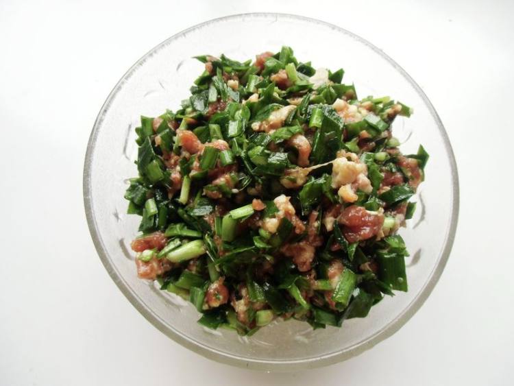 韭菜羊肉馅饼步骤7