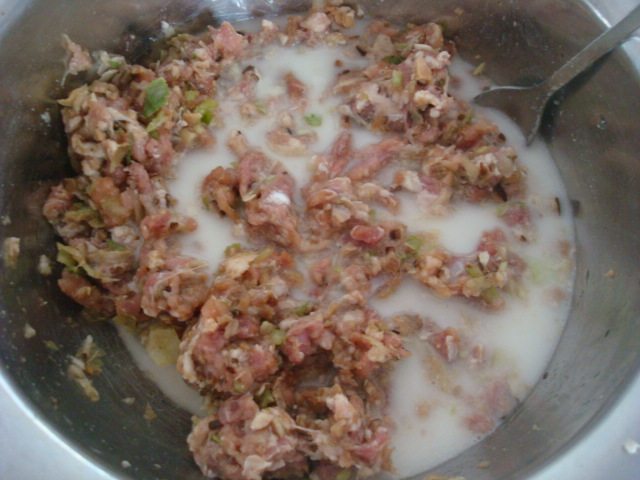 煎羊肉烧麦步骤2