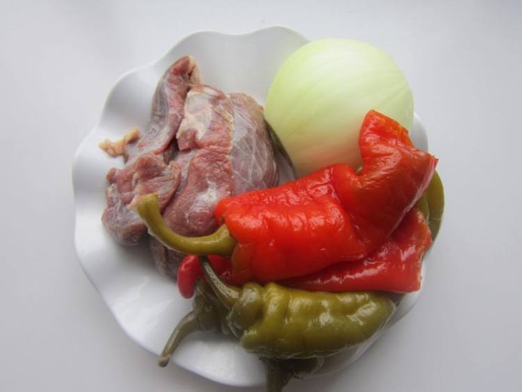泡椒炒羊肉步骤1