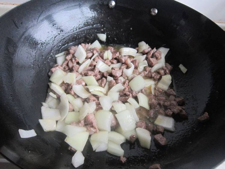 泡椒炒羊肉步骤7