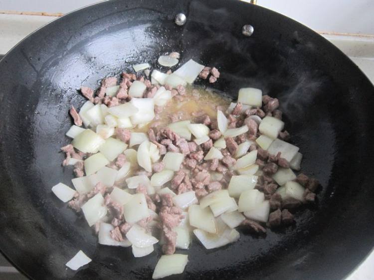 泡椒炒羊肉步骤8