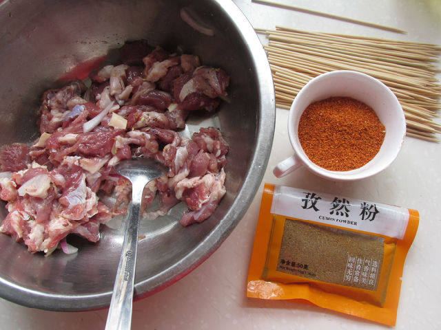 烤羊肉串#本味家乡菜#步骤5