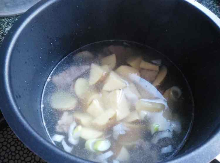 清炖羊肉土豆步骤8