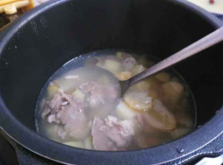 清炖羊肉土豆步骤10